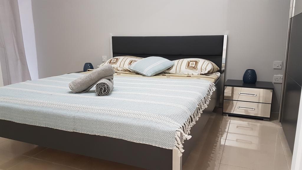Spinola Seafront Apartment Saint Julian's Luaran gambar