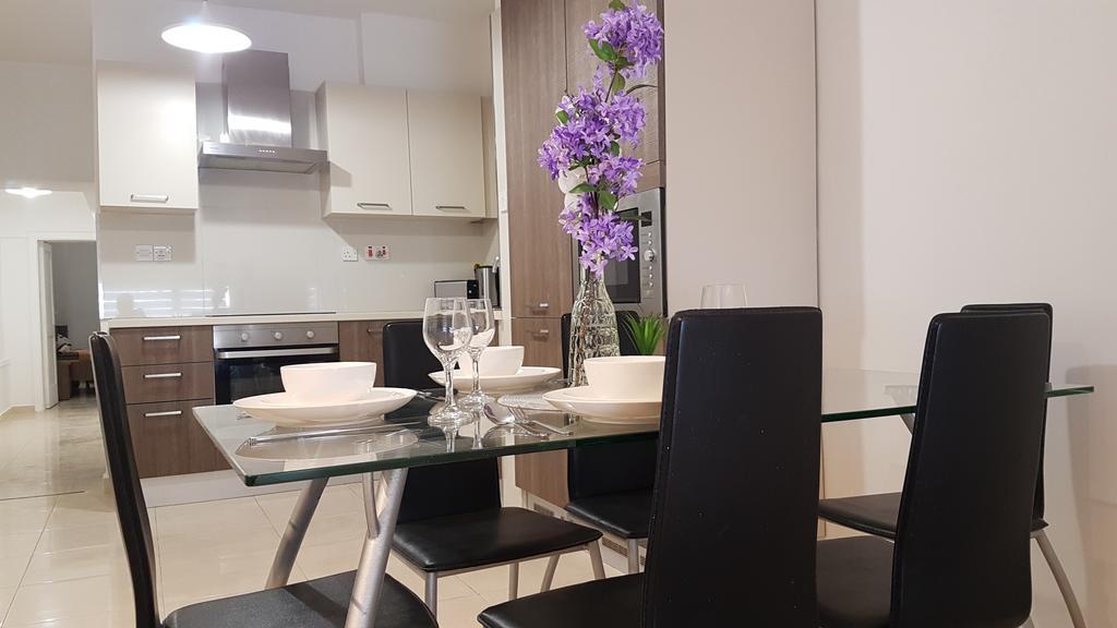Spinola Seafront Apartment Saint Julian's Luaran gambar